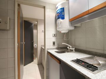 Alquiler Oficina 4 amb Baño Cocina Monserrat