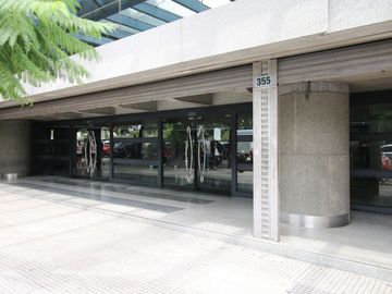 Alquiler Oficina 4 amb Baño Cocina Monserrat