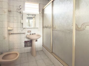 VENTA TALLER MECÁNICO CON CASA DE 4 AMB