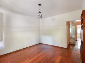 VENTA FLORES CASA LOTE PROPIO 4 AMB PATIO TERRAZA