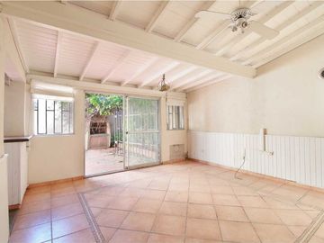 VENTA FLORES CASA LOTE PROPIO 4 AMB PATIO TERRAZA