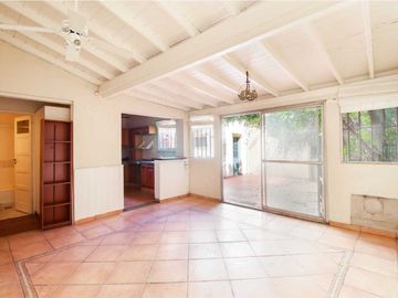 VENTA FLORES CASA LOTE PROPIO 4 AMB PATIO TERRAZA