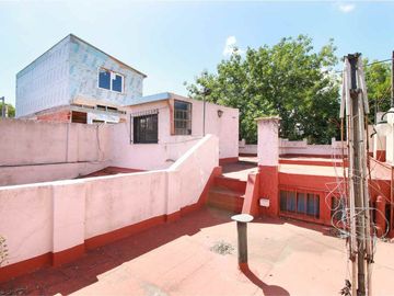 VENTA FLORES CASA LOTE PROPIO 4 AMB PATIO TERRAZA