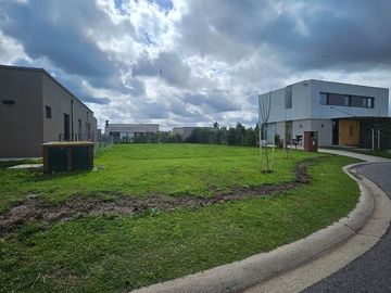 LOTE EN BARRIO PRIVADO SANTO TOMAS