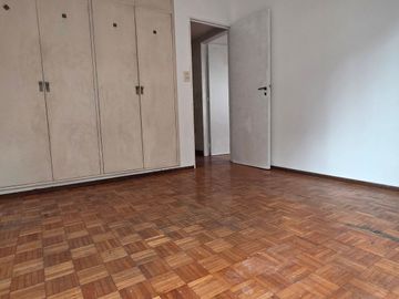 VENTA DPTO. 4 AMBIENTES EN FLORES! APTO CREDITO