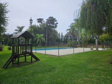 VENTA CASA 4 AMBIENTES BARRIO MONET LOS CARDALES