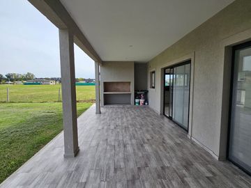 VENTA CASA 4 AMBIENTES BARRIO MONET LOS CARDALES