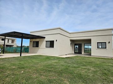 VENTA CASA 4 AMBIENTES BARRIO MONET LOS CARDALES