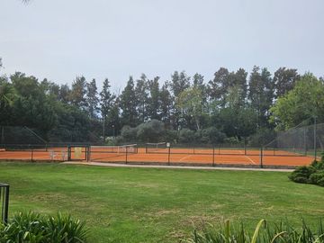 VENTA CASA 4 AMBIENTES BARRIO MONET LOS CARDALES