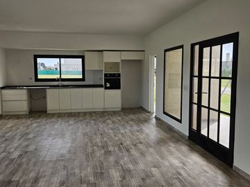 VENTA CASA 4 AMBIENTES BARRIO MONET LOS CARDALES
