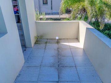 VENTA CASA DE 4 AMBIENTES. BARRIO SANTA CLARA