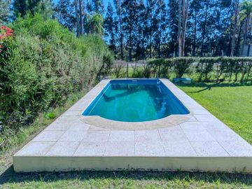 VENTA CASA DE 4 AMBIENTES. BARRIO SANTA CLARA