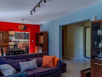 VENTA CASA DE 4 AMBIENTES. BARRIO SANTA CLARA