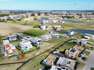 VENTA LOTE LA PROVIDENCIA D0BLE FONDO A LA LAGUNA