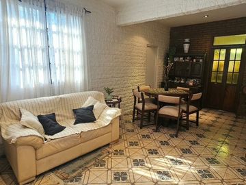 VENTA PH AL FRENTE 5 AMBIENTES VILLA ADELINA