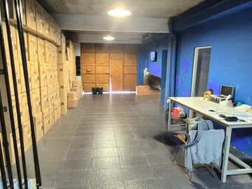 Venta Galpon Deposito con Oficinas en Villa Lynch
