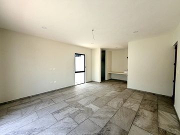 CASA EN VENTA DE UN SOLO NIVEL CON 500m2 DE TERRENO, 3 HAB Y ALBERCA