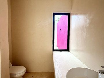 CASA EN VENTA DE UN SOLO NIVEL CON 500m2 DE TERRENO, 3 HAB Y ALBERCA