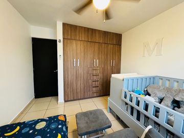 CASA EN VENTA EN CUMBRES - LOMAS QUETZALES