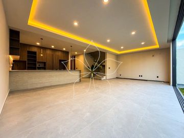 RESIDENCIA A ESTRENAR EN VENTA, LARISSA, SOLARES, ZAPOPAN, JAL.