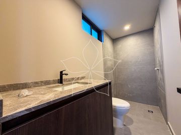 RESIDENCIA A ESTRENAR EN VENTA, LARISSA, SOLARES, ZAPOPAN, JAL.