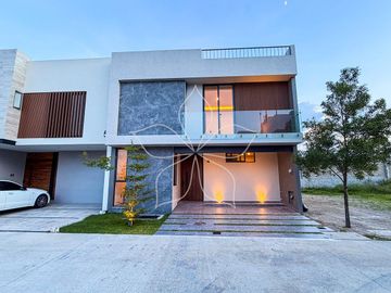 RESIDENCIA A ESTRENAR EN VENTA, LARISSA, SOLARES, ZAPOPAN, JAL.