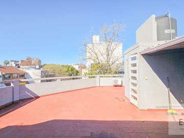 Casa 4 Amb. | 3 Dorm. (1 en Suite) | Terraza | Cochera | A 2 Cuadras de Parque Saavedra