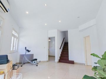 Casa 4 Amb. | 3 Dorm. (1 en Suite) | Terraza | Cochera | A 2 Cuadras de Parque Saavedra