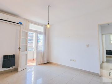 Casa 4 Amb. | 3 Dorm. (1 en Suite) | Terraza | Cochera | A 2 Cuadras de Parque Saavedra