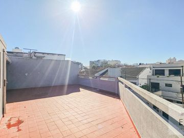 Casa 4 Amb. | 3 Dorm. (1 en Suite) | Terraza | Cochera | A 2 Cuadras de Parque Saavedra
