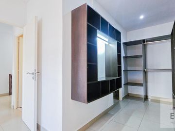 Casa 4 Amb. | 3 Dorm. (1 en Suite) | Terraza | Cochera | A 2 Cuadras de Parque Saavedra
