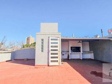 Casa 4 Amb. | 3 Dorm. (1 en Suite) | Terraza | Cochera | A 2 Cuadras de Parque Saavedra