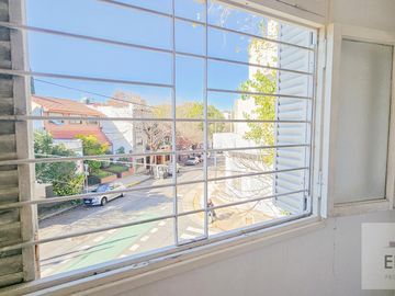 Casa 4 Amb. | 3 Dorm. (1 en Suite) | Terraza | Cochera | A 2 Cuadras de Parque Saavedra