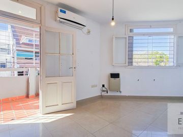 Casa 4 Amb. | 3 Dorm. (1 en Suite) | Terraza | Cochera | A 2 Cuadras de Parque Saavedra