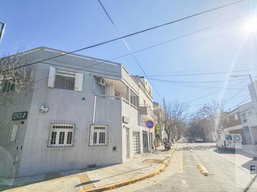 Casa 4 Amb. | 3 Dorm. (1 en Suite) | Terraza | Cochera | A 2 Cuadras de Parque Saavedra