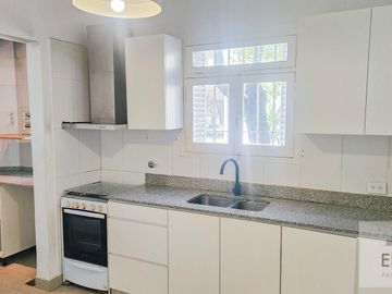 Casa 4 Amb. | 3 Dorm. (1 en Suite) | Terraza | Cochera | A 2 Cuadras de Parque Saavedra