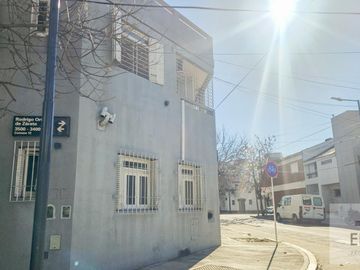 Casa 4 Amb. | 3 Dorm. (1 en Suite) | Terraza | Cochera | A 2 Cuadras de Parque Saavedra