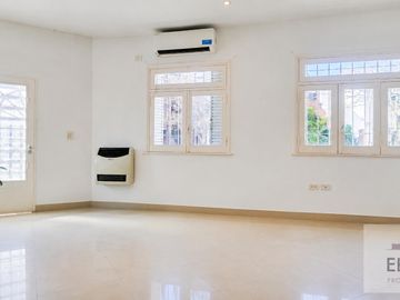Casa 4 Amb. | 3 Dorm. (1 en Suite) | Terraza | Cochera | A 2 Cuadras de Parque Saavedra