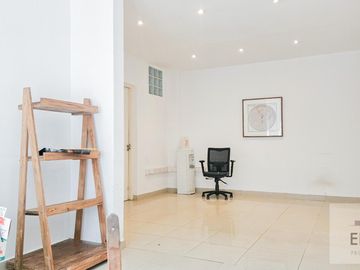 Casa 4 Amb. | 3 Dorm. (1 en Suite) | Terraza | Cochera | A 2 Cuadras de Parque Saavedra