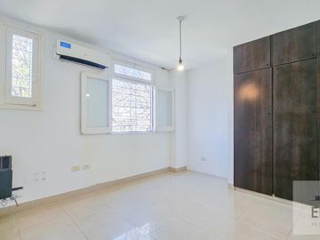 Casa 4 Amb. | 3 Dorm. (1 en Suite) | Terraza | Cochera | A 2 Cuadras de Parque Saavedra