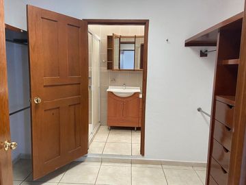 RENTA DE CASA EN PRIVADA BUGAMBILIAS - COLONIA LAS HADAS, QUERÉTARO