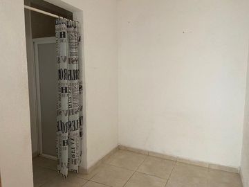 RENTA DE CASA EN PRIVADA BUGAMBILIAS - COLONIA LAS HADAS, QUERÉTARO