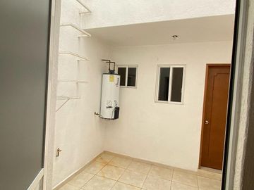 RENTA DE CASA EN PRIVADA BUGAMBILIAS - COLONIA LAS HADAS, QUERÉTARO