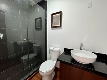 ¡Vive el futuro hoy! Renta de Espectacular Casa Contenedor en Dzityá