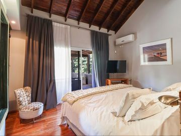 CASA BARRIO PRIVADO 6 AMBIENTES TERRAZA PILETA