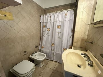 DEPTO 3 AMB VENTA FLORES BALCON ATERRAZADO