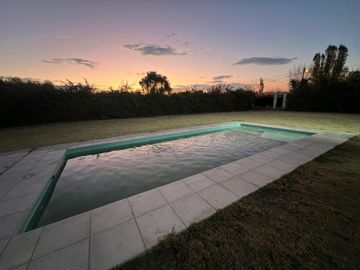 CASA, 1 DORM+ PISCINA BARRIO SANTO TOMÁS, GLLÉN