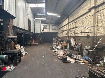 GALPÓN EN VENTA EN CIUDAD MADERO 300 M2