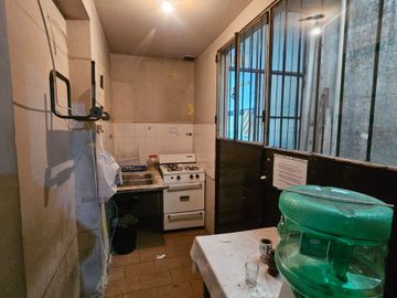 VENTA DEPOSITO/GALPON - EXCELENTE UBICACION