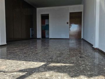 Venta Departamento 4 Amb. Flores c/baulera